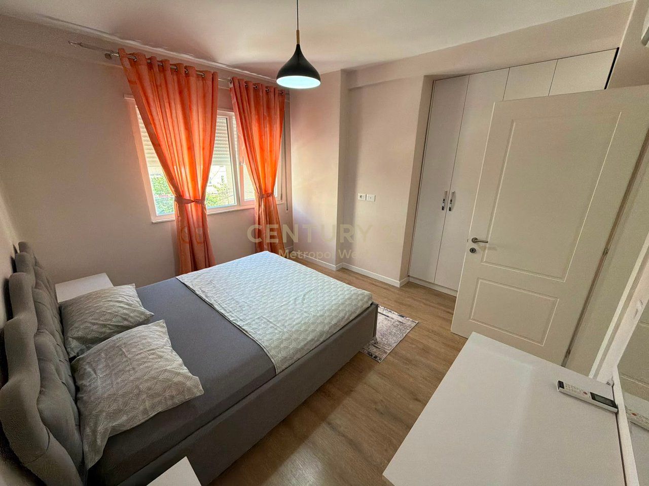 Apartament 1+1 me Qira tek Ish Tregu Elektrik
