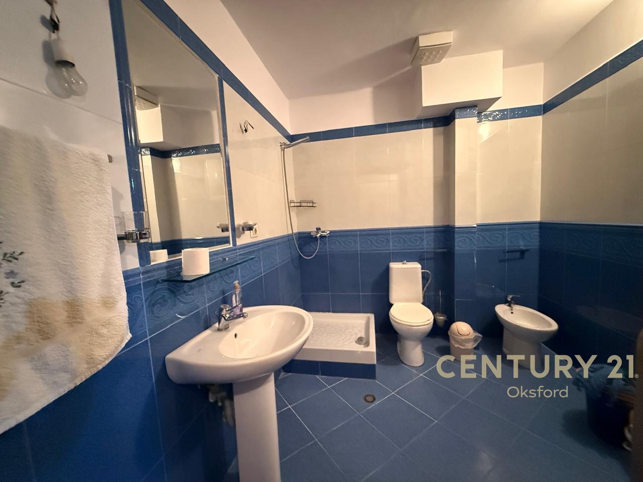 WE RENT APARTMENT 1+1, AT 21 DECEMBER BEHIND THE GERMAN HOSPITAL!
