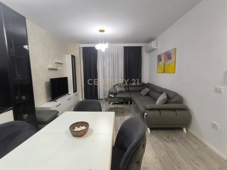 JEPET ME QIRA APARTAMENT 1+1 TEK GOLDEN PARK!