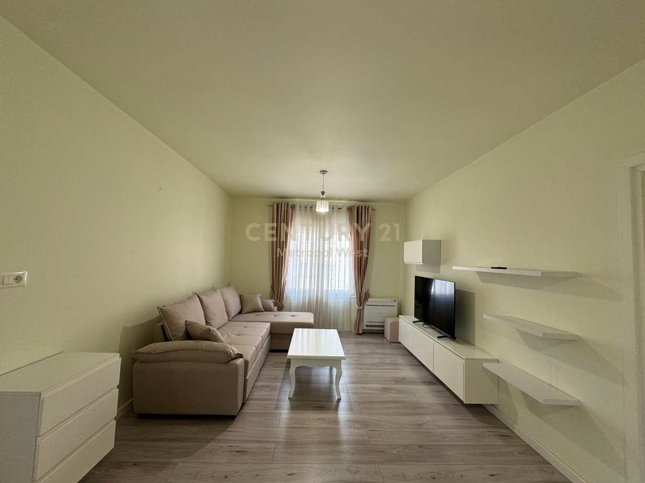 Apartment 2+1 for rent on Dritan Hoxha Street, Laprakë