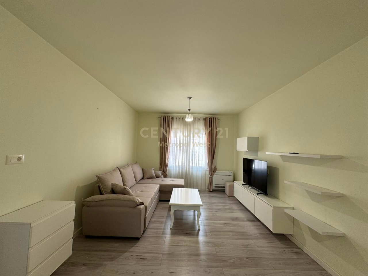 Apartment 2+1 for rent on Dritan Hoxha Street, Laprakë