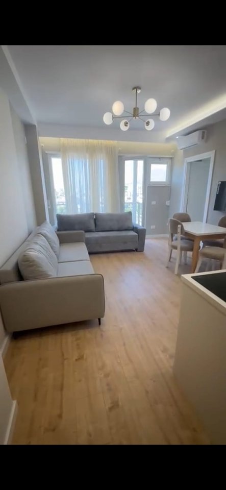 Apartament 1+1 Me Qira në Tregu Elektrik, Tiranë