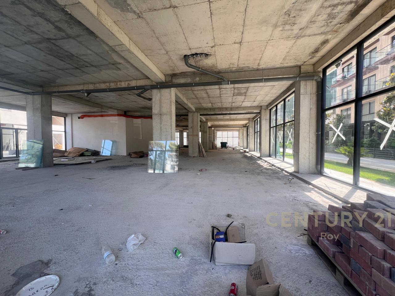 Commercial premises for sale, new construction, Golem!