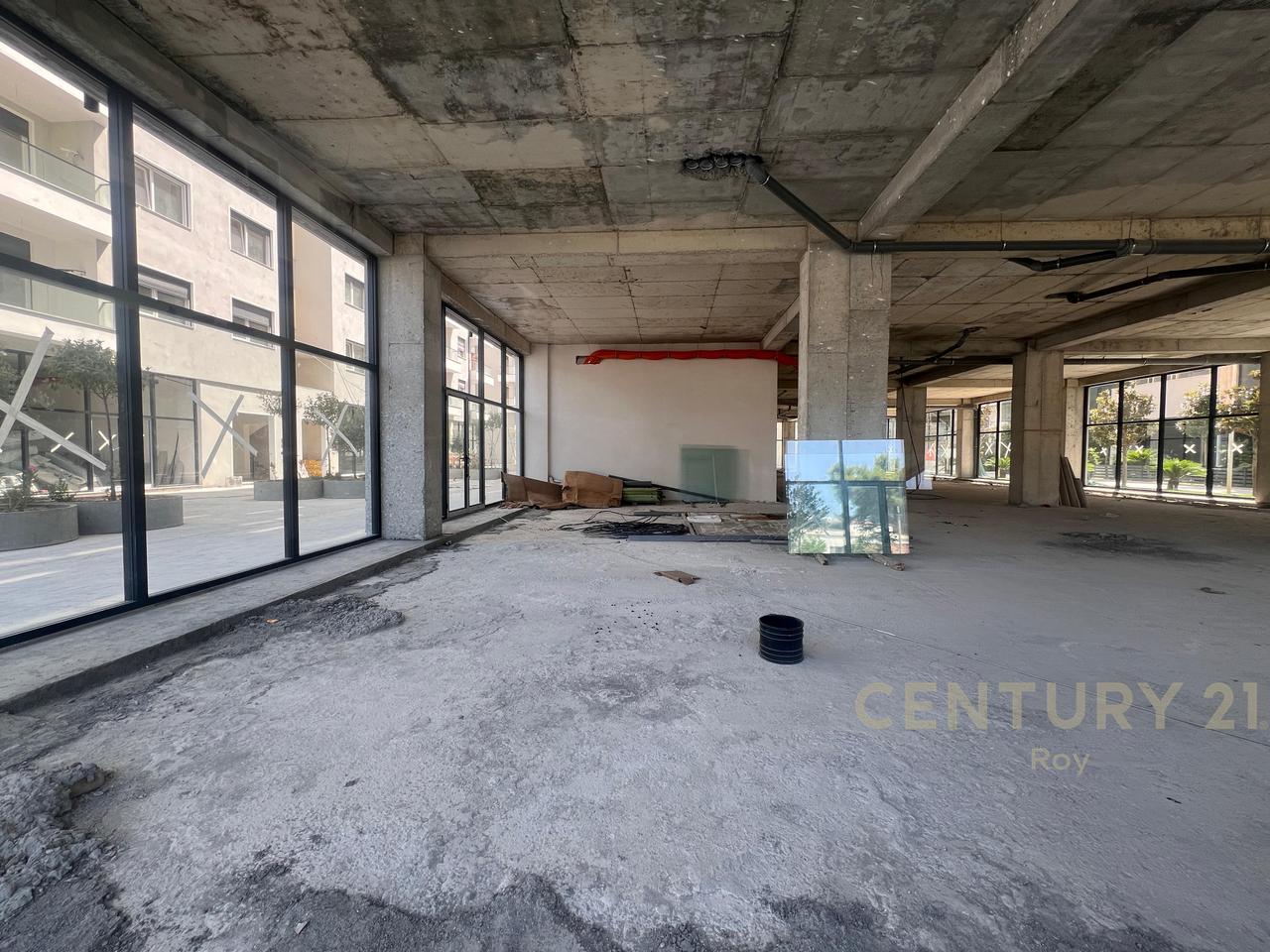 Commercial premises for sale, new construction, Golem!