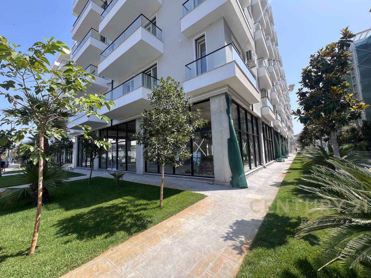 Commercial premises for sale, new construction, Golem!