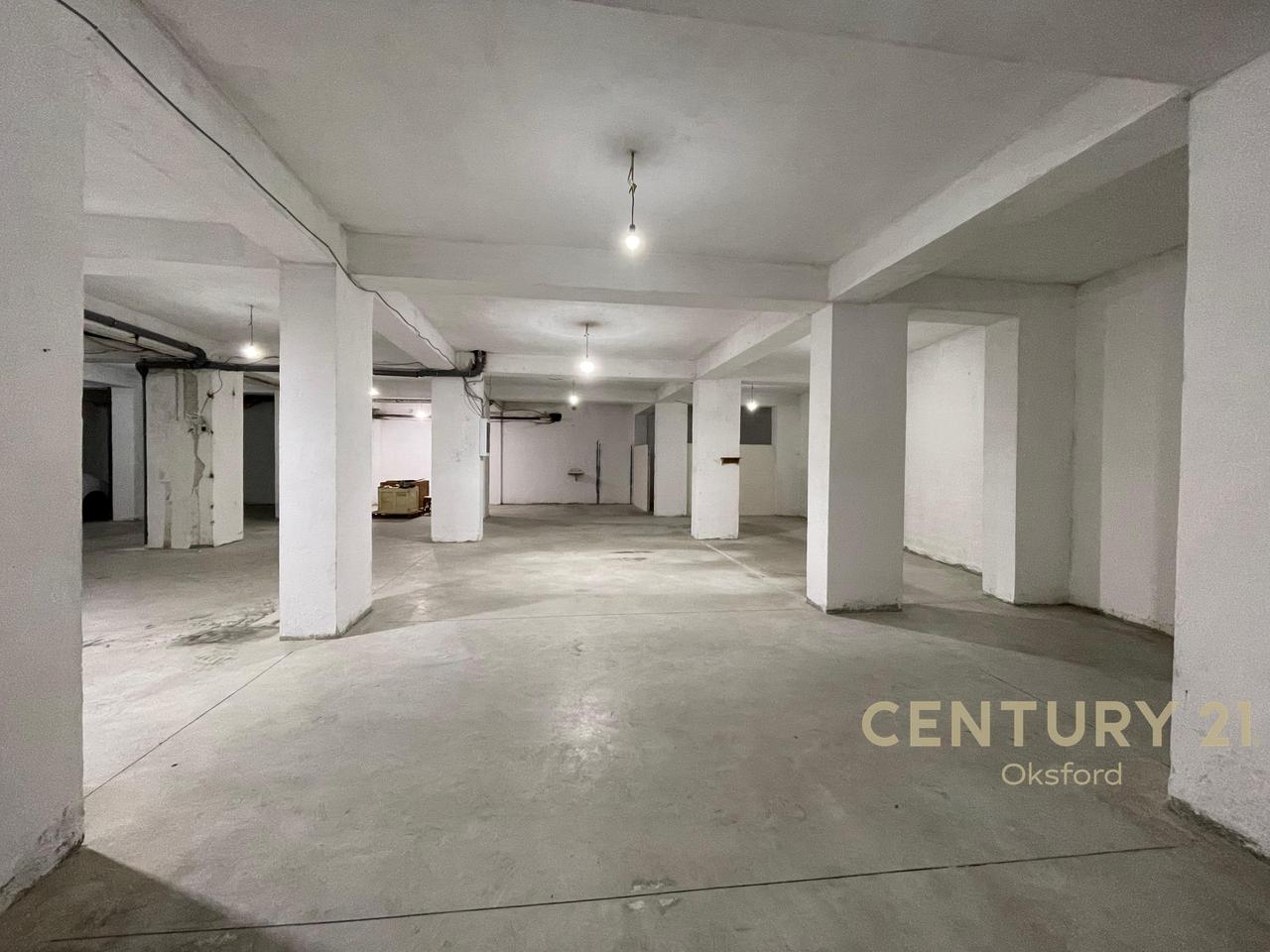 FOR RENT 414M2 PARKING AREA IN FRESK