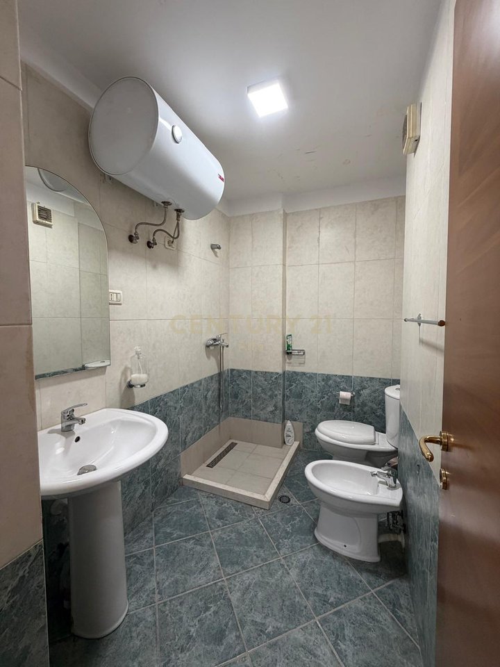 Appartamento 2+1+2 bagni in vendita vicino a Via Kosovarve!
