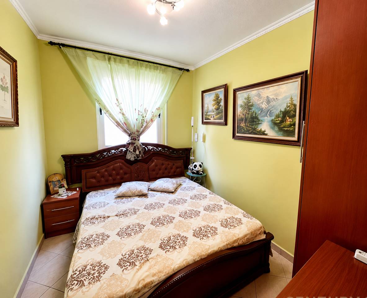 SHITET APARTAMENT 2+1+BALLKON, GOLEM, DURRES