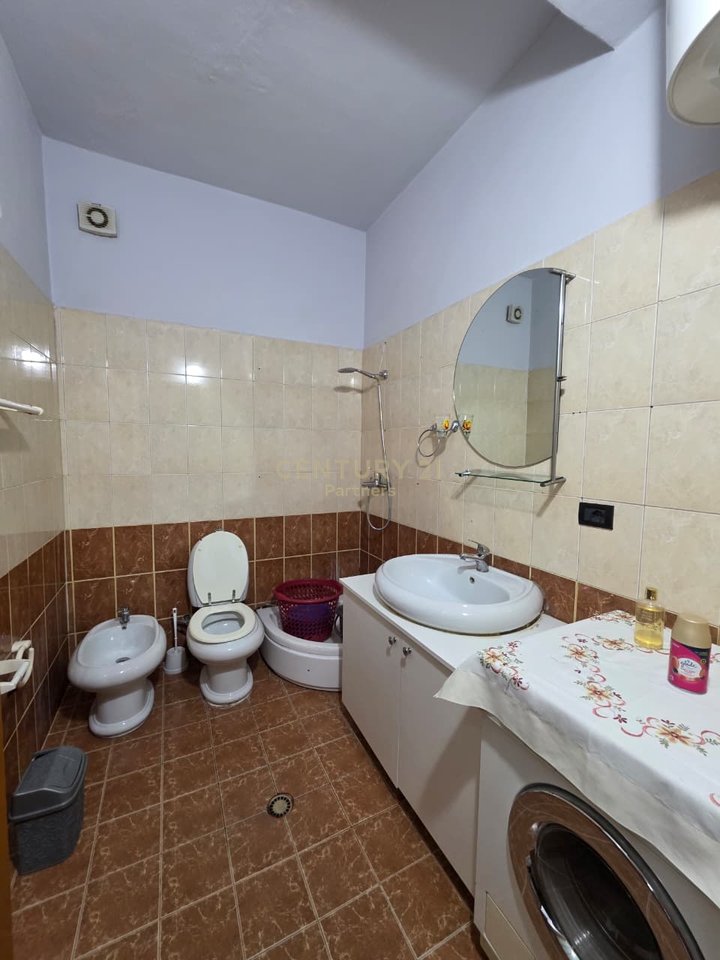 Apartament 2+1 Në Shitje në Kombinat,  - 115,000€ | 72 m²