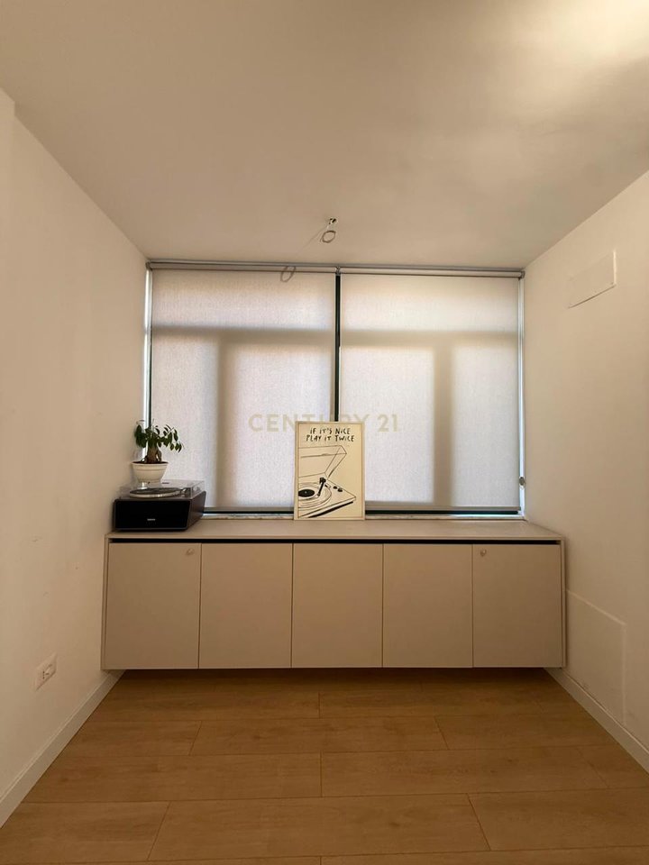 OFFICE SPACE FOR RENT AT THE TRAIN STATION!