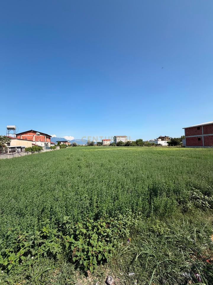 TERRENO IN VENDITA A DOMJE