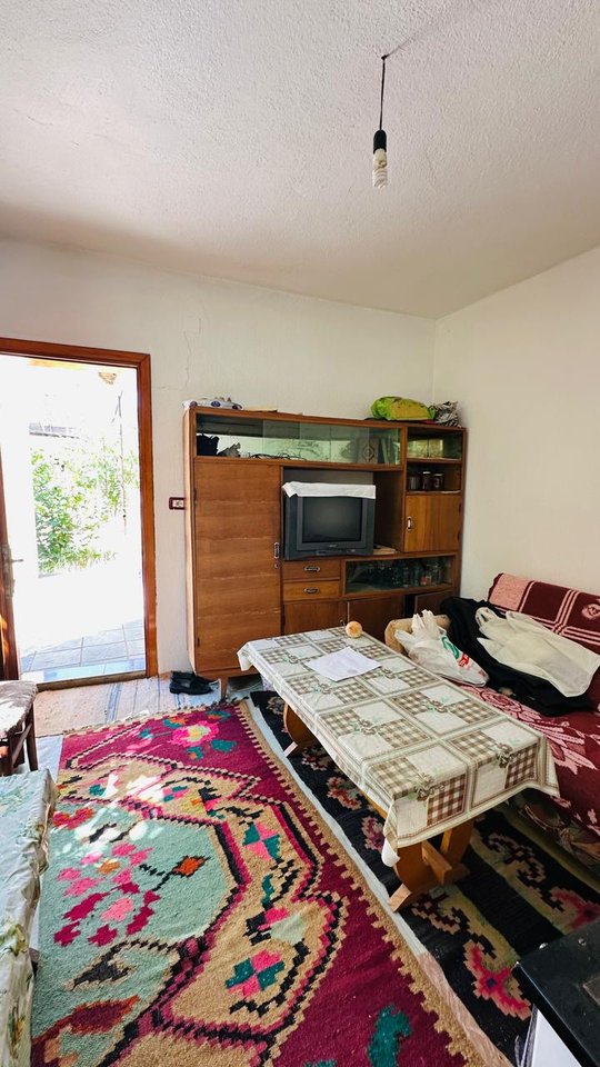 SHTËPI 1-KATËSHE PËR SHITJE NË VËRDOVË, POGRADEC – TRUALL 360 m²