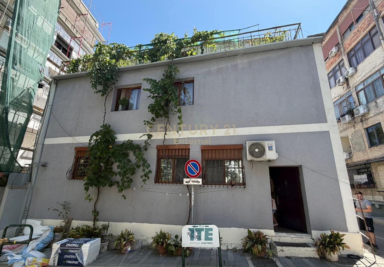 Edificio in Vendita – Bllok, Tirana