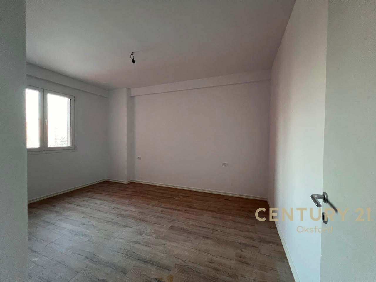 YZBERISHT, APARTMENT 1+1 FOR SALE