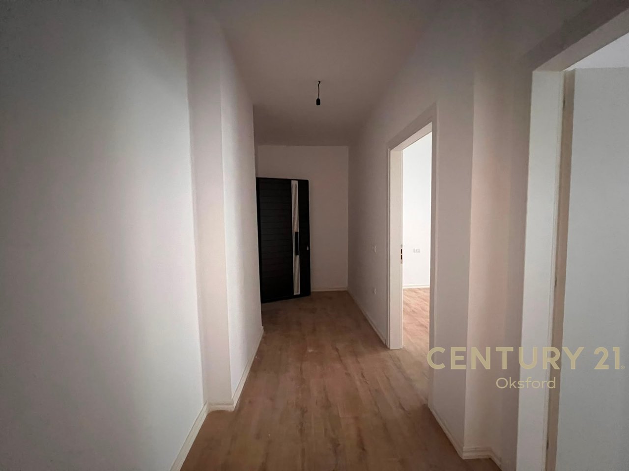 YZBERISHT, APARTAMENT 1+1 PER SHITJE