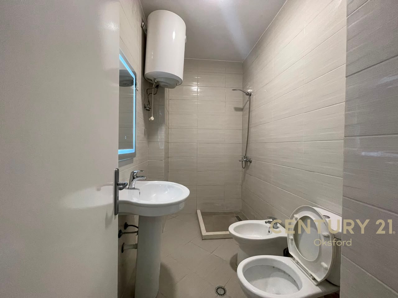 ASTIR PRANE 2 PALMAT , SHITET APARTAMENT 1+1