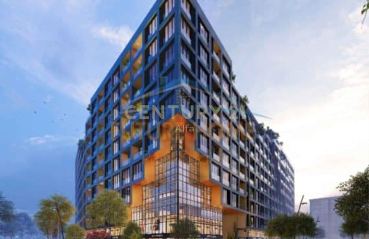 We sell a 2+1 apartment with 2 bathrooms near Golden Gate, close to the New Maternity!
