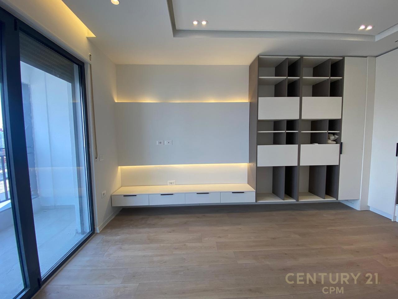 NDREGJONI BULEVARDI I RI JAPIM ME QIRA APARTAMENT 1+1+POST PARKIMI