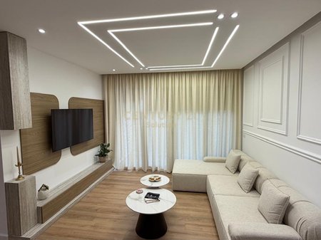 APARTAMENT 2+1+2 + PARKING PER QIRA PRANE KLANIT !