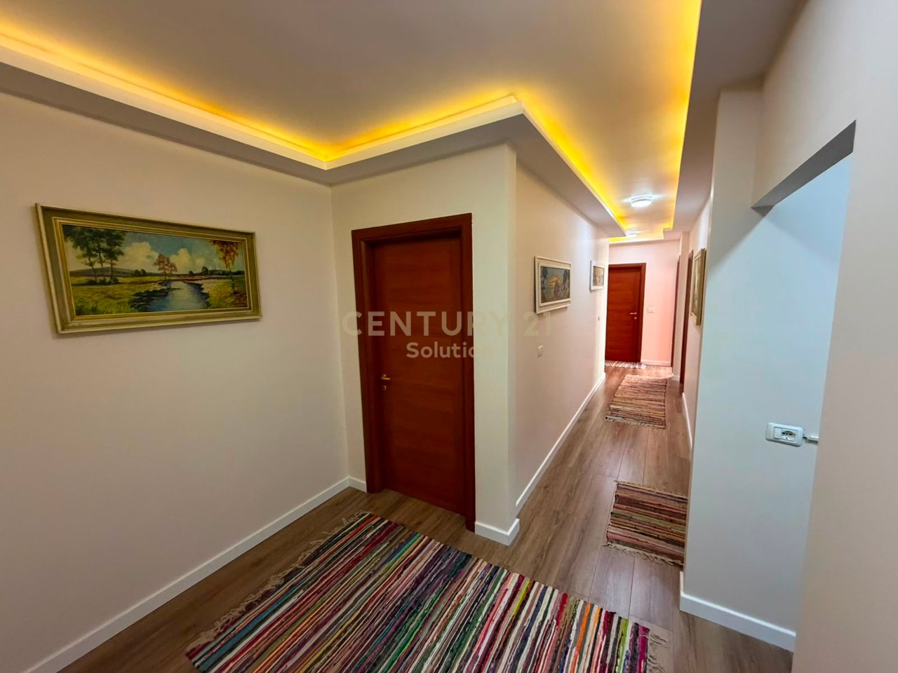 APARTAMENT 3+1+2 PER SHITJE PRANE THESARIT, FRESK!
