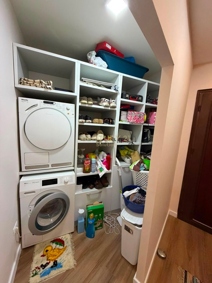 APARTAMENT 3+1+2 PER SHITJE PRANE THESARIT, FRESK!
