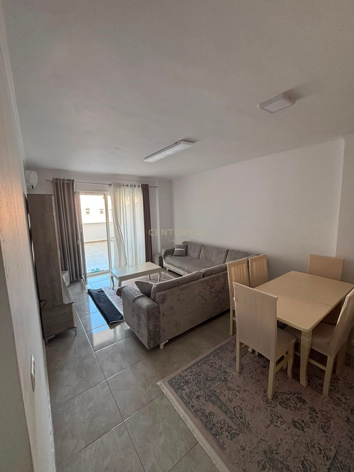 🏡 Apartament 1+1 + Verandë me Qira ne Fresk