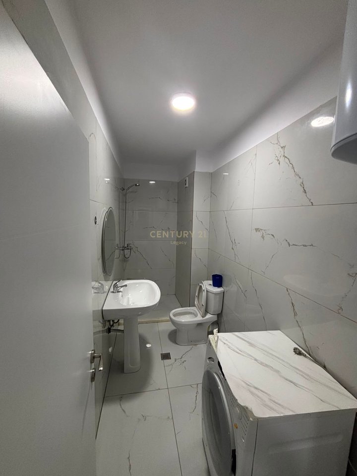 🏡 Apartament 1+1 + Verandë me Qira ne Fresk