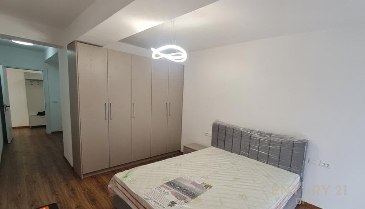PRESSO KODRA E DIELLIT 2 AFFITTIAMO APPARTAMENTO 1+1 CON POSTO AUTO