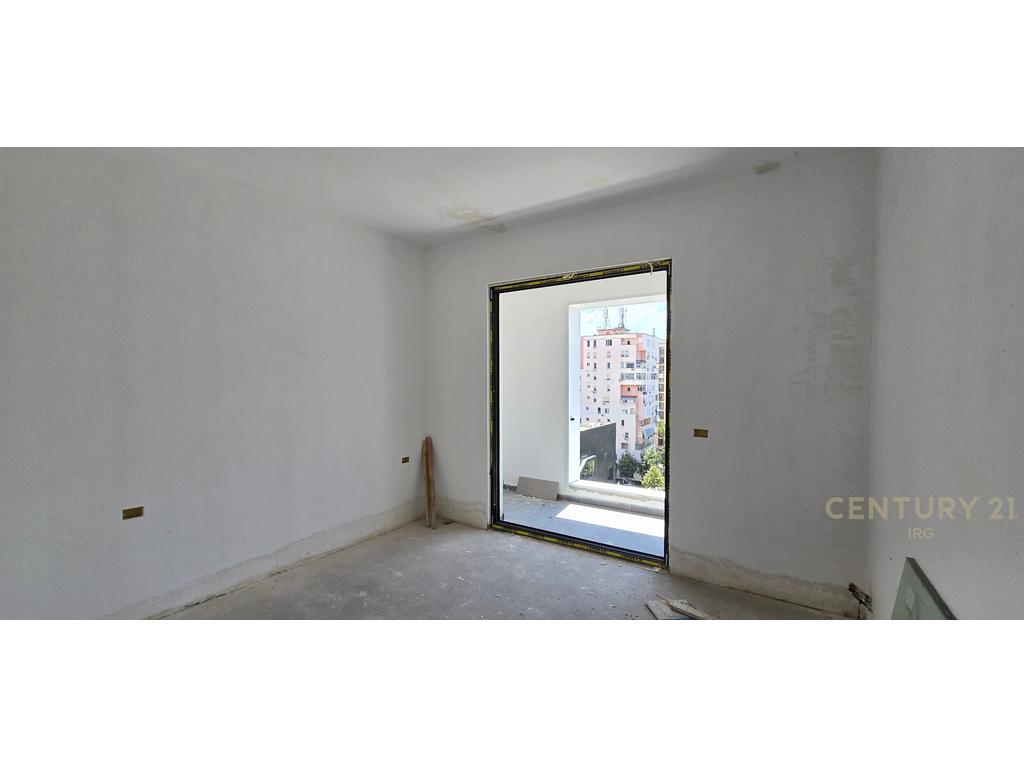 Shitet apartament 1+1 tek rezidenca alba ish parku (5)