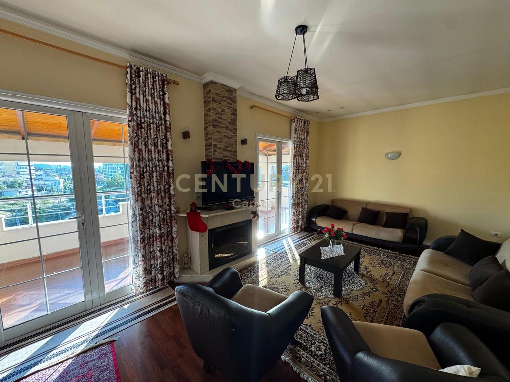 Vilë ekskluzive për shitje në porcelan – Pamje panoramike mbi tiranën, elegancë dhe potencial i jashtëzakonshëm investimi me 361 m² (2)