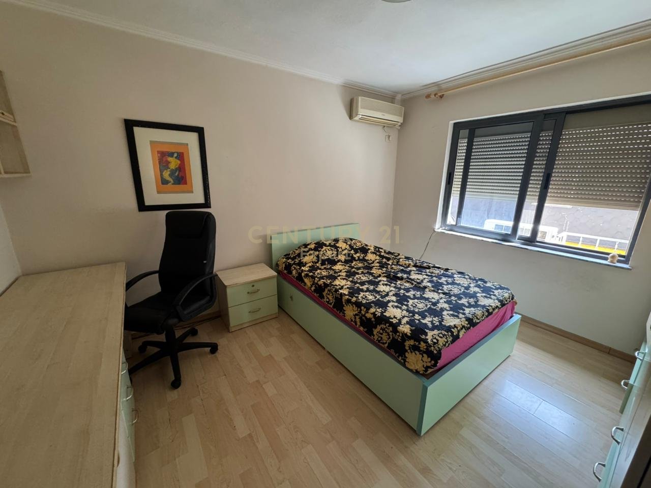 JEPET ME QIRA APARTAMENT 2+1 TEK ISH EKSPOZITA