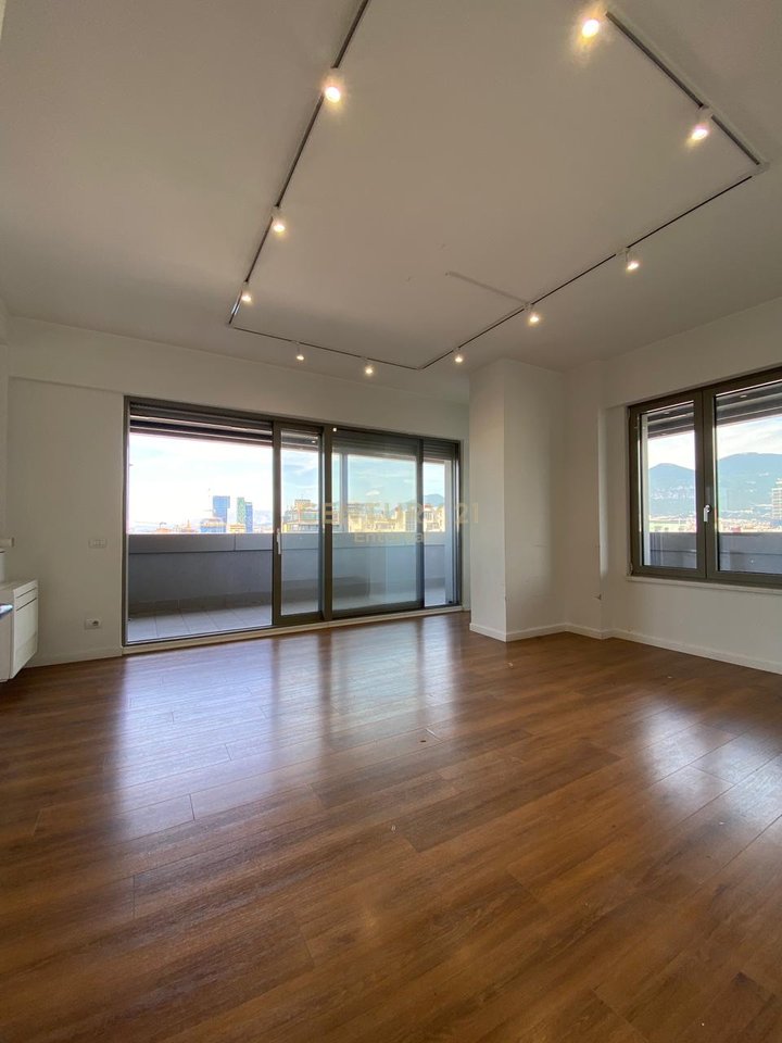 Jepet me Qira Apartament per Zyra 2+1 tek Ish Garda