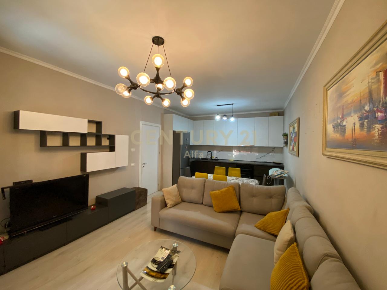 Apartment 1+1 + parking space for rent in Green City, New Ring Road !!