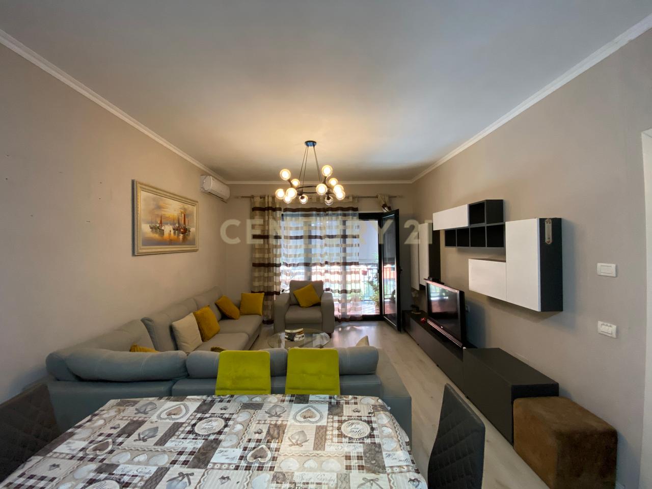 Apartment 1+1 + parking space for rent in Green City, New Ring Road !!
