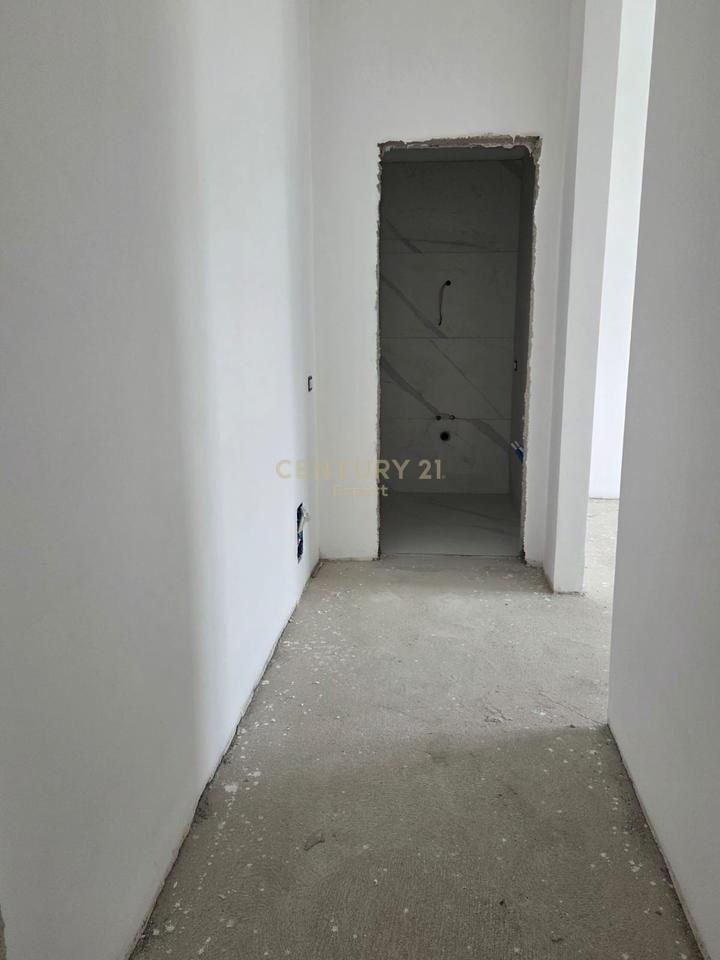 Apartment 2+1+2 for sale near Klan + parking space included