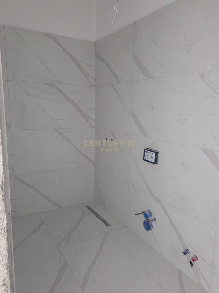 Apartment 2+1+2 for sale near Klan + parking space included