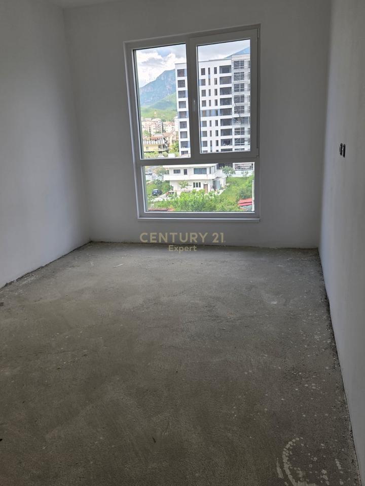 Apartment 2+1+2 for sale near Klan + parking space included