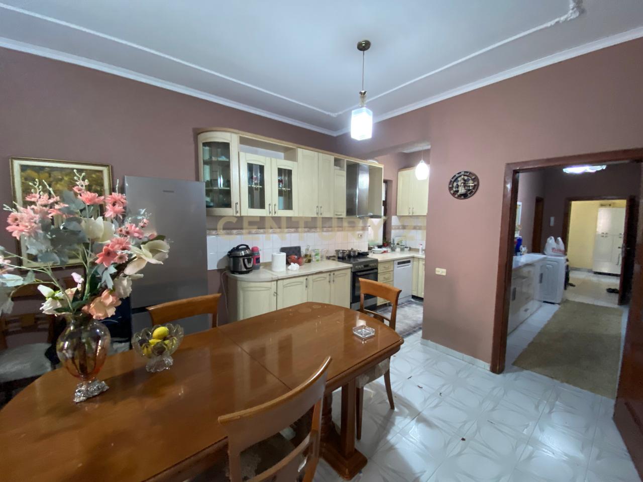 🏡 3-Story Villa for Sale in the Oxhaku Area!