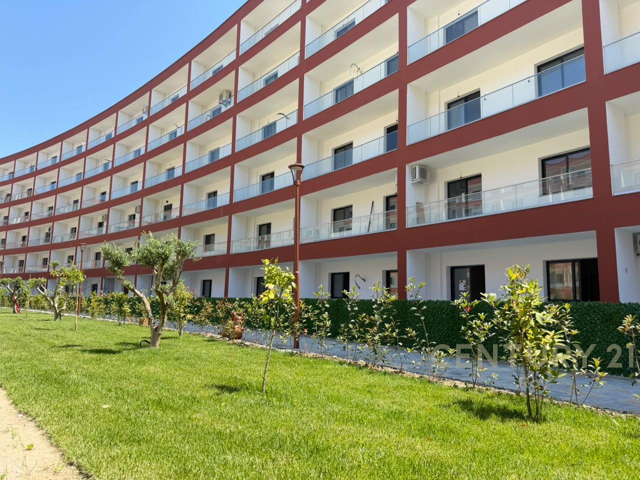 APARTMENT 1+1 WITH YARD FOR SALE IN EON RESIDENCE, GOLEM!