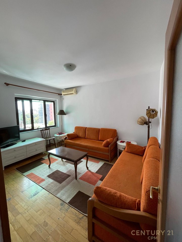 Apartament 2+1 Me qira tek Pazari Ri, Tiranë - 60.000ALL | 80 m²