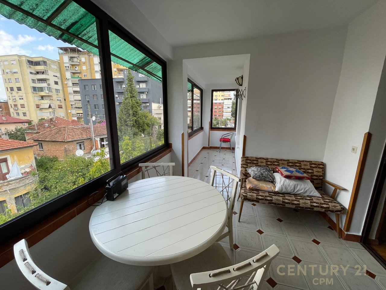 Apartament 2+1 Me qira tek Pazari Ri, Tiranë - 60.000ALL | 80 m²