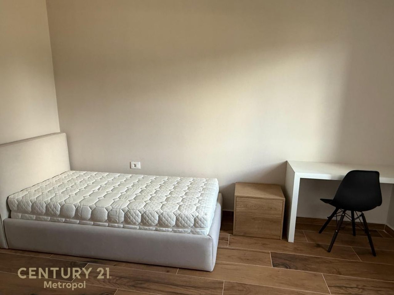 SHITET APARTAMENT 2+1+2,OASIS RESIDENCE, UNAZA E RE!