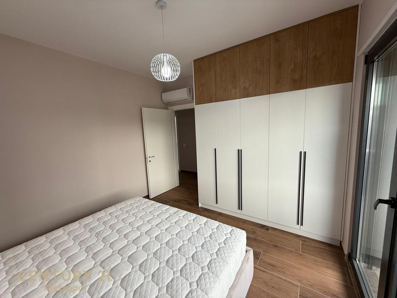 SHITET APARTAMENT 2+1+2,OASIS RESIDENCE, UNAZA E RE!