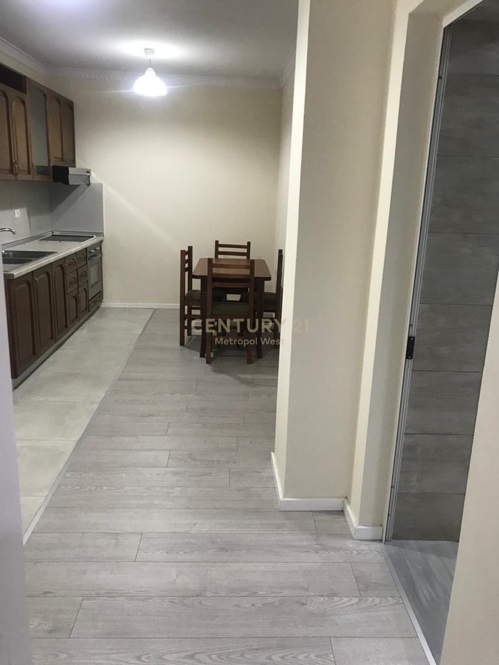 1+1 apartment for rent and 1 parking lot above the Grand complex at Tregu Elektrik