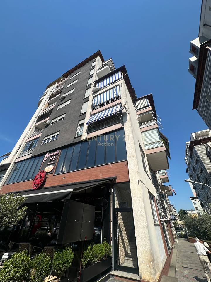 🏡 Appartamento 1+1 con Ampia Veranda in Vendita a Porcelan, Tirana!