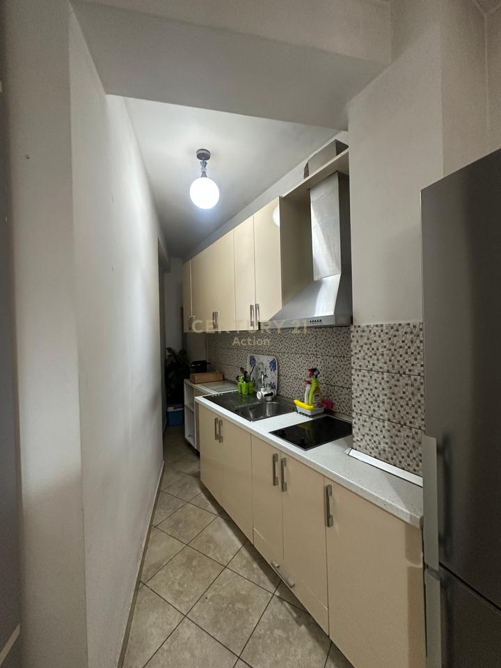 🏡 Appartamento 1+1 con Ampia Veranda in Vendita a Porcelan, Tirana!
