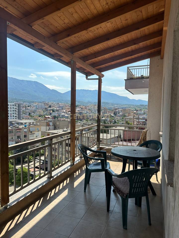 🏡 Appartamento 1+1 con Ampia Veranda in Vendita a Porcelan, Tirana!