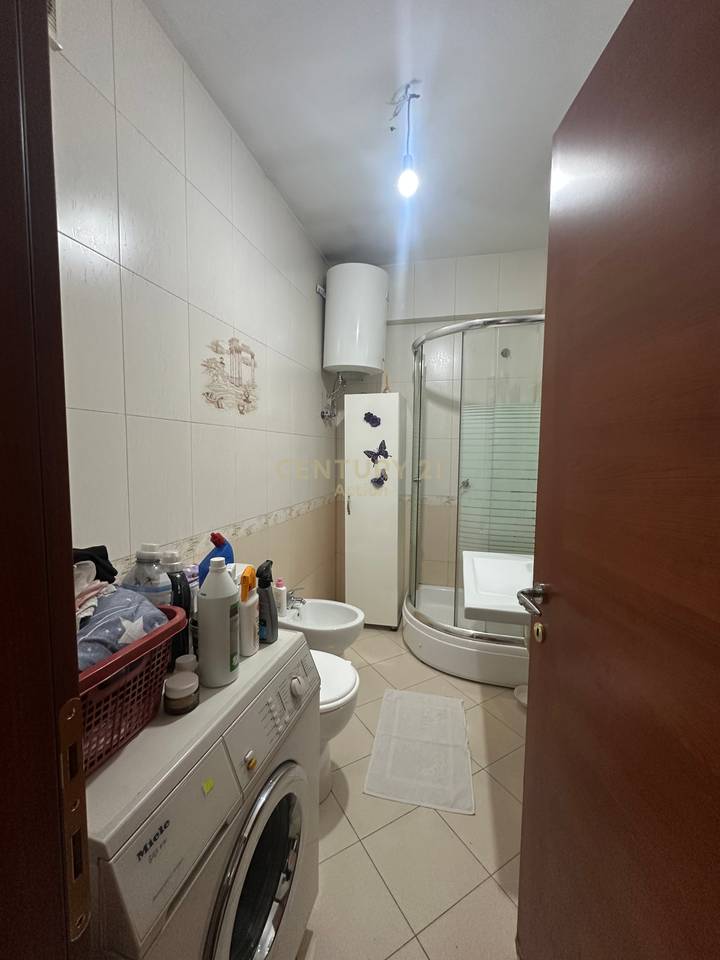 🏡 Appartamento 1+1 con Ampia Veranda in Vendita a Porcelan, Tirana!