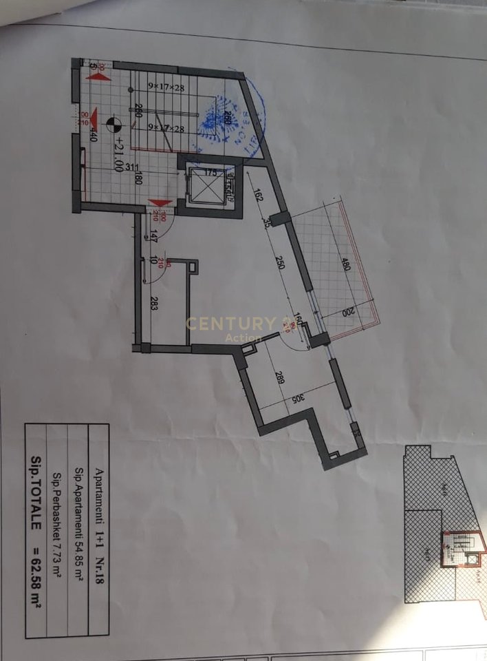 🏡 Appartamento 1+1 con Ampia Veranda in Vendita a Porcelan, Tirana!