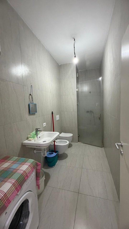 Apartament 2+1 Me Qira në Ali Demi, Tiranë